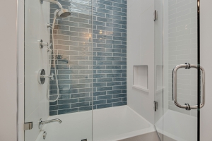 Hall Bathroom Remodel in Park Ridge