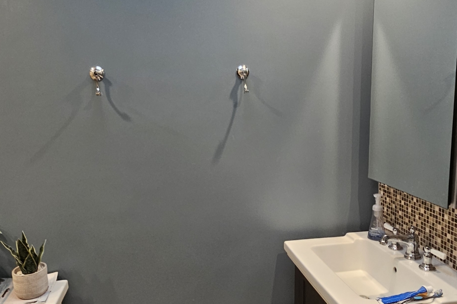 Christian M Chicago bathroom before 1.